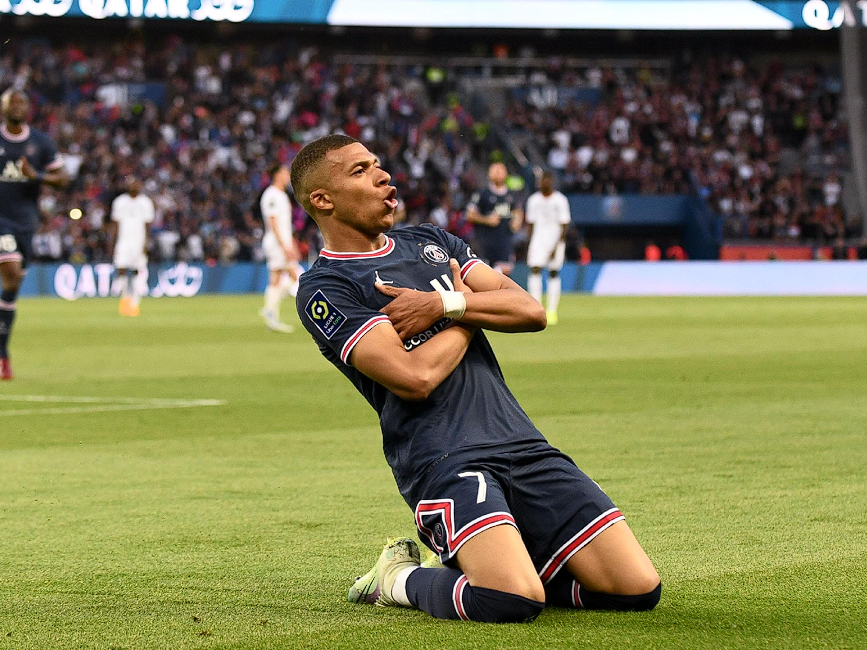 姆巴佩膝盖伤势引忧虑，世界杯前景蒙阴影