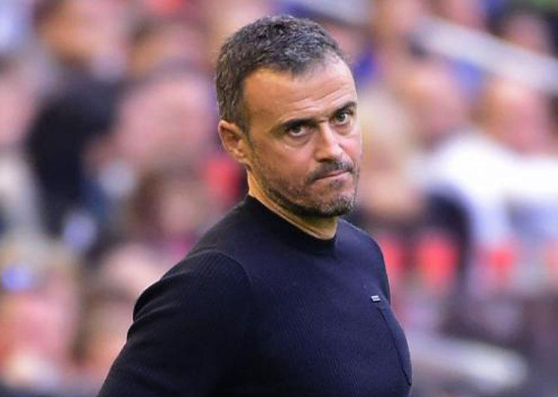 罗马诺披露恩里克续约进展及曼联传闻相关情况